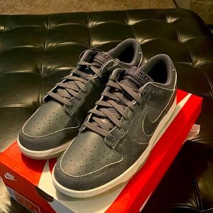 Nike Mens Dunk low Halloween size 12.5